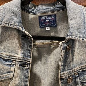 Cropped sleeveless Jean Jacket